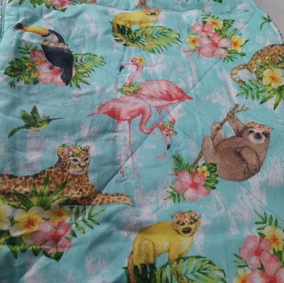 8 pack handcrafted in paper towels. Rainforest themed.10"X10" size New - Picture 5 of 10